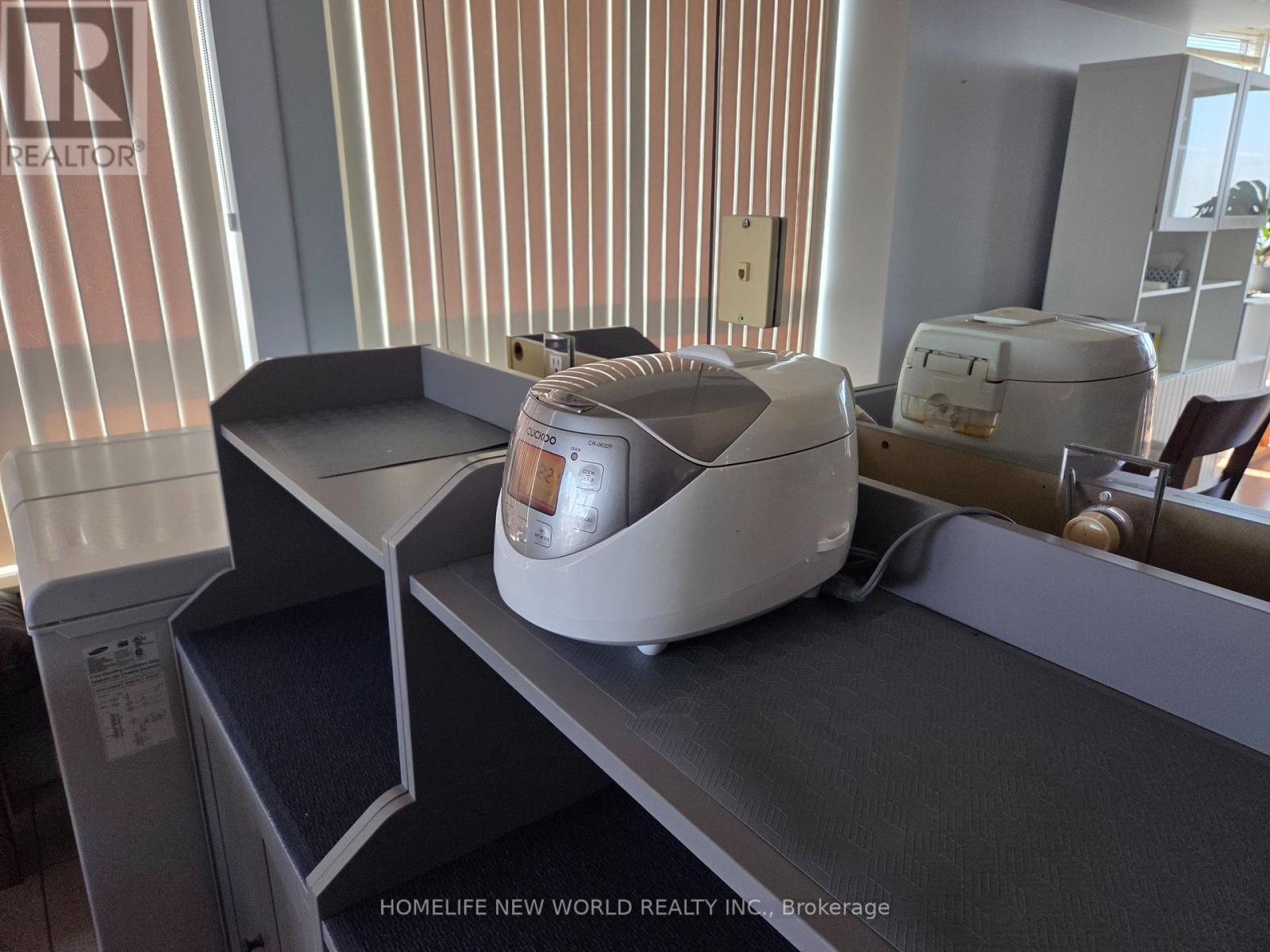 2404 - 10 Northtown Way, Toronto (Willowdale East), Ontario  M2N 7L4 - Photo 15 - C12852488