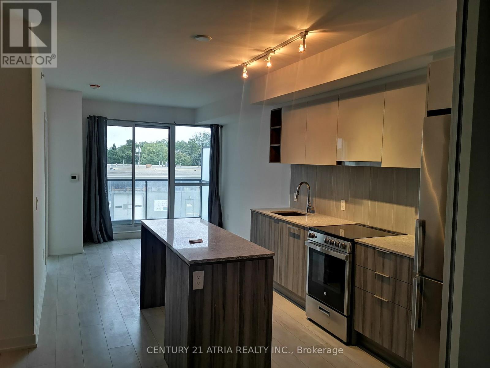 209 - 31 Tippett Road, Toronto (Clanton Park), Ontario  M3H 0C8 - Photo 2 - C12852516