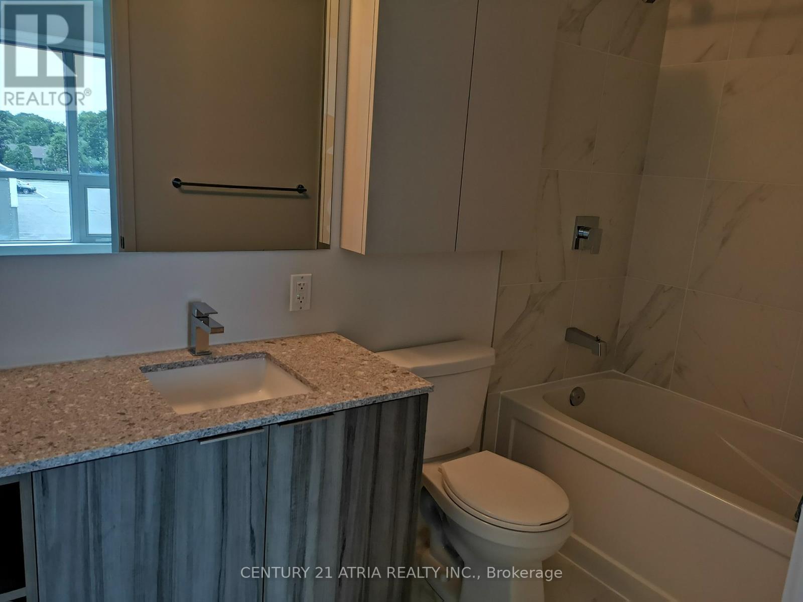 209 - 31 Tippett Road, Toronto (Clanton Park), Ontario  M3H 0C8 - Photo 8 - C12852516