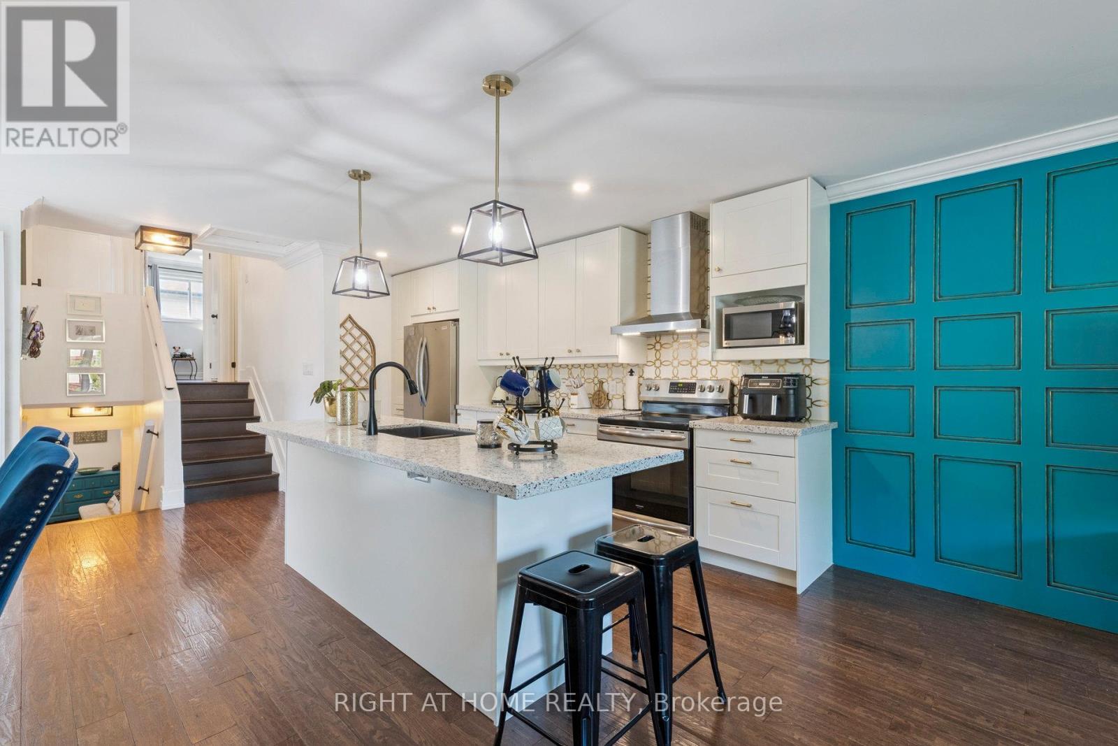 403 Chandos Court, Oshawa, Ontario  L1J 6R1 - Photo 14 - E12852498