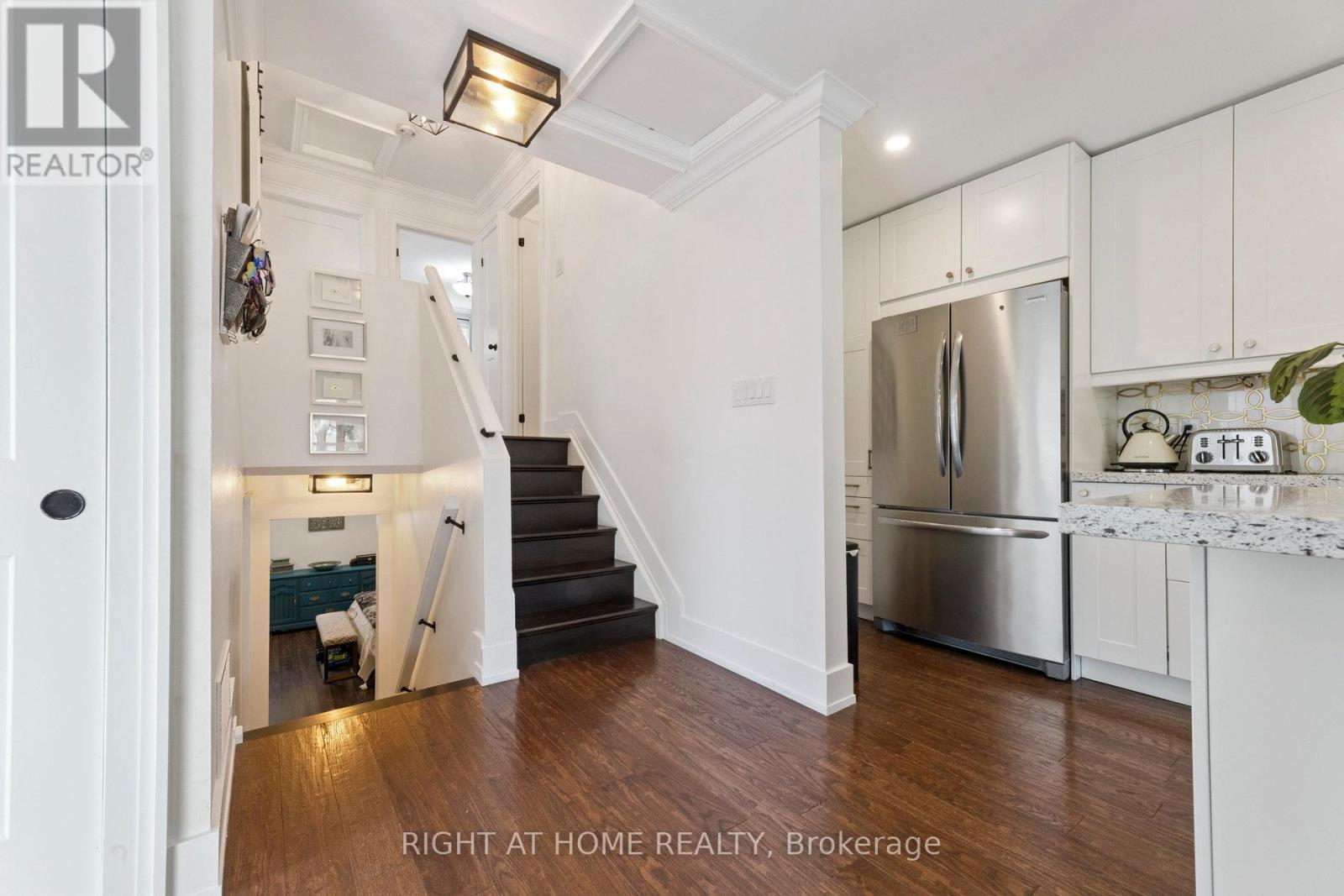 403 Chandos Court, Oshawa, Ontario  L1J 6R1 - Photo 15 - E12852498