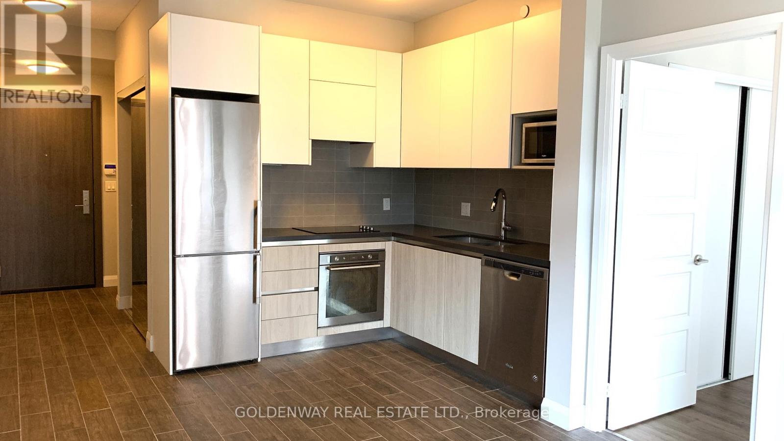 529 - 25 Water Walk Drive, Markham (Unionville), Ontario  L6G 0G3 - Photo 5 - N12852496