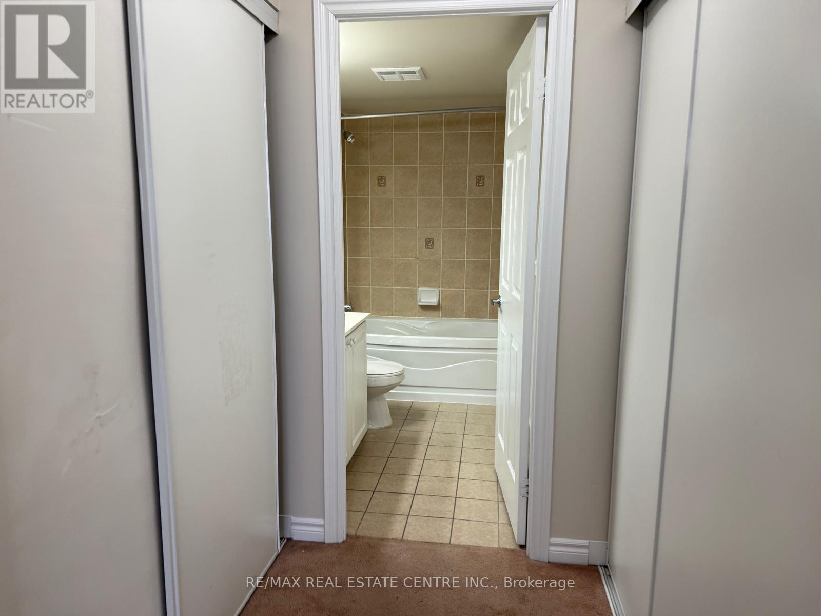 1613 - 3880 Duke Of York Boulevard, Mississauga (City Centre), Ontario  L5B 4M7 - Photo 25 - W12681044