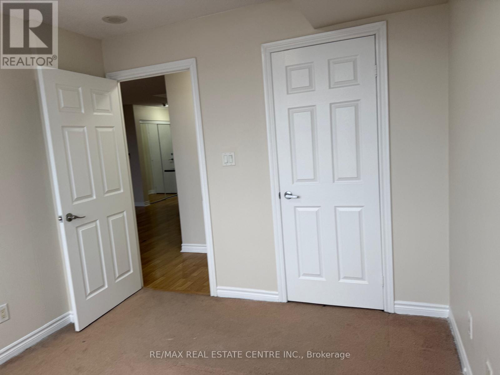 1613 - 3880 Duke Of York Boulevard, Mississauga (City Centre), Ontario  L5B 4M7 - Photo 36 - W12681044