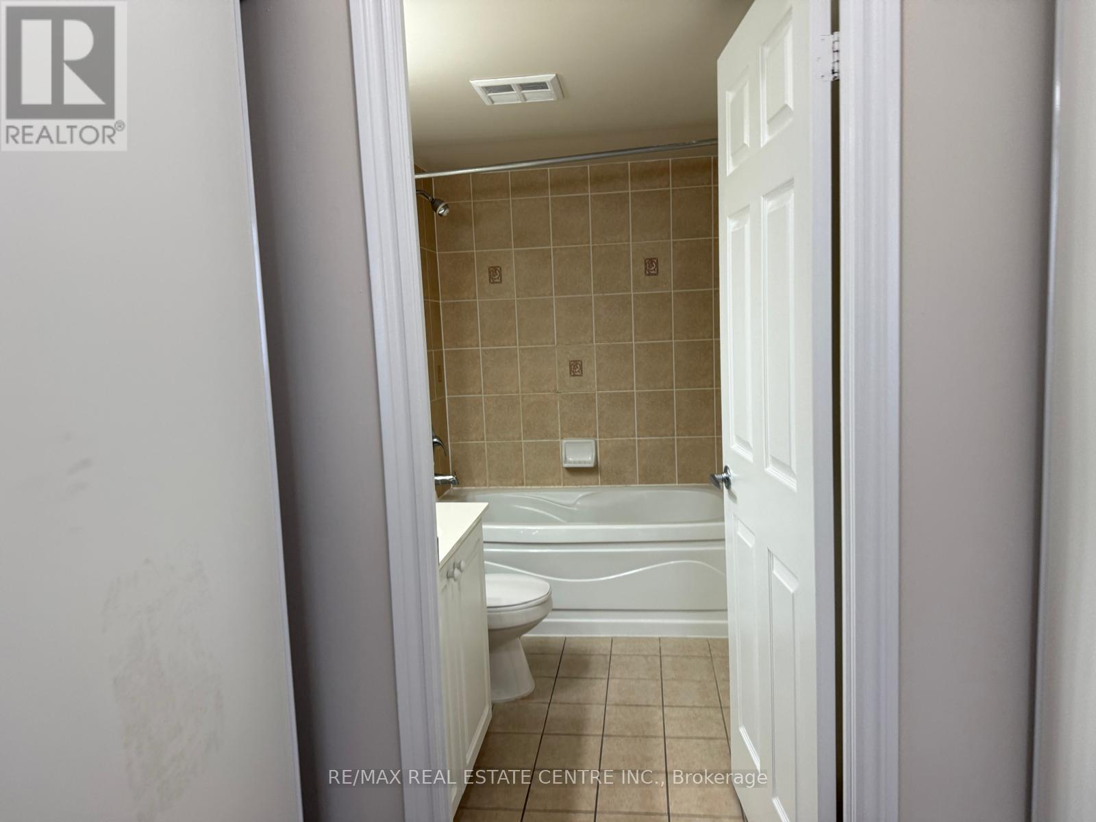 1613 - 3880 Duke Of York Boulevard, Mississauga (City Centre), Ontario  L5B 4M7 - Photo 26 - W12681044