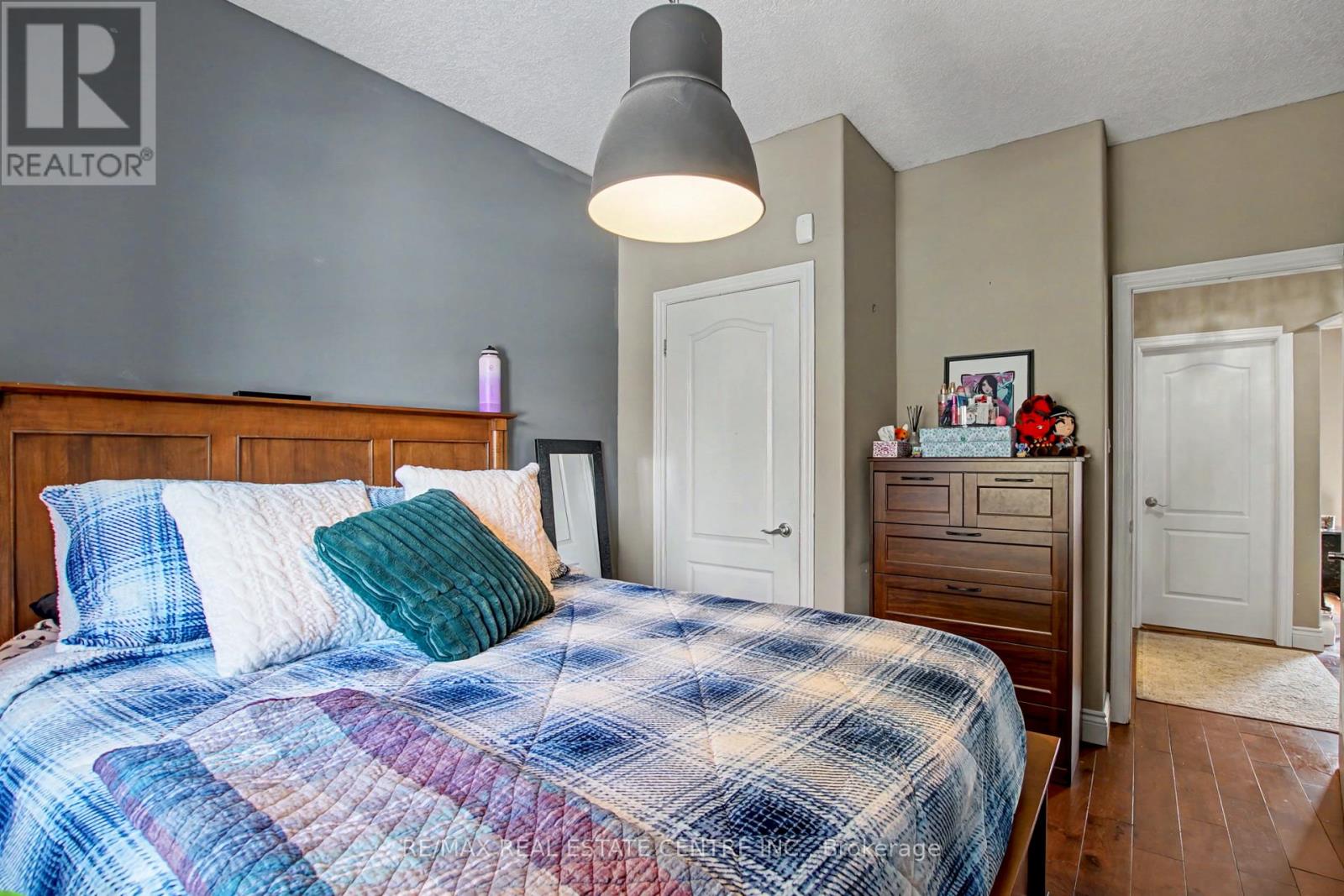 2 Irongate Drive, Brant (Paris), Ontario  N3L 4G4 - Photo 13 - X12830452