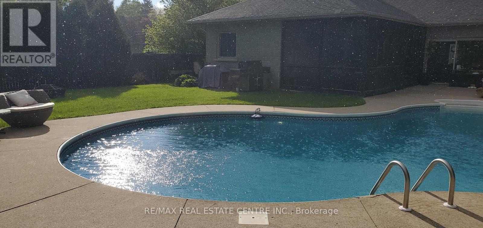 2 Irongate Drive, Brant (Paris), Ontario  N3L 4G4 - Photo 34 - X12830452