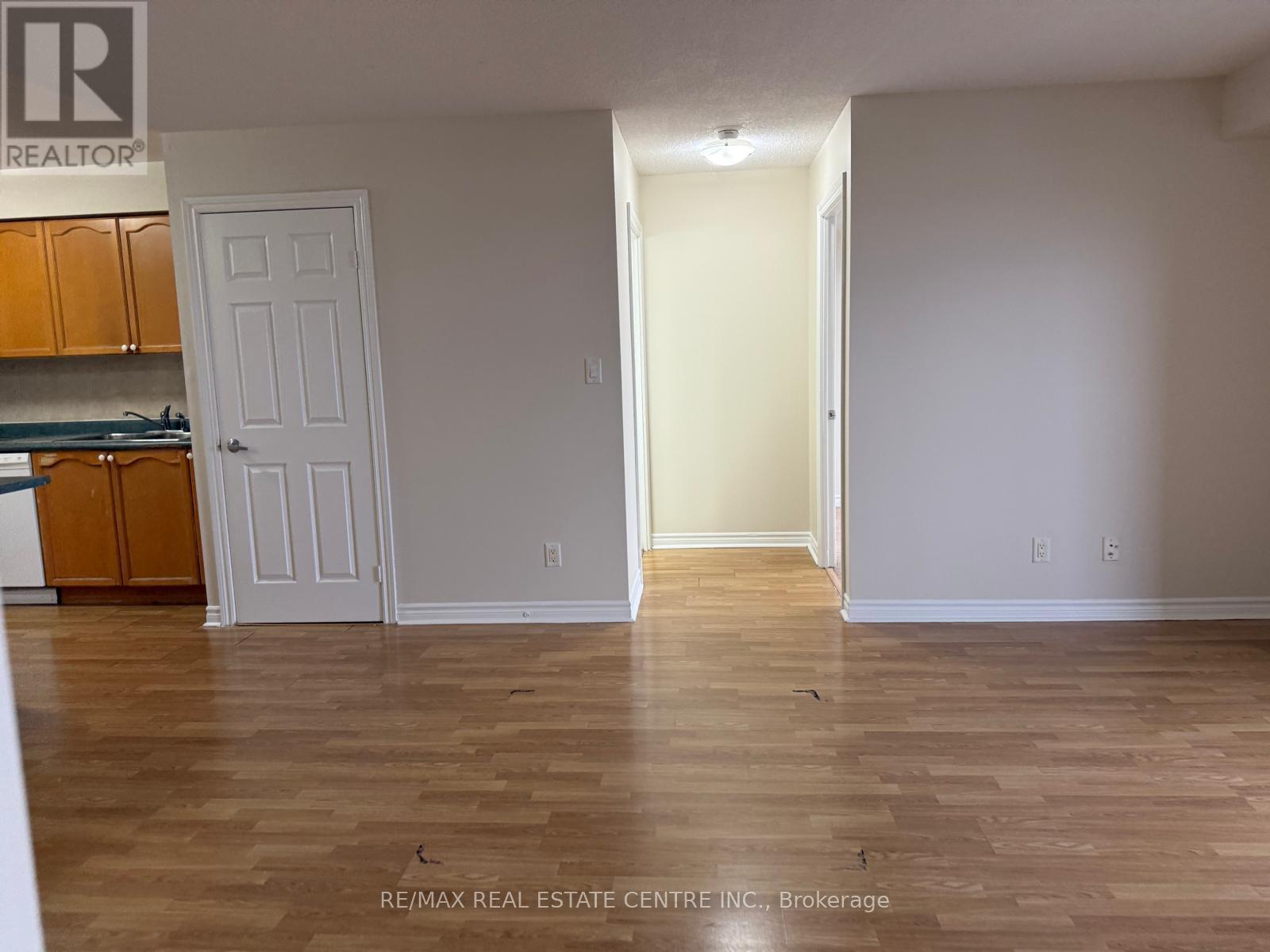 1613 - 3880 Duke Of York Boulevard, Mississauga (City Centre), Ontario  L5B 4M7 - Photo 31 - W12681044