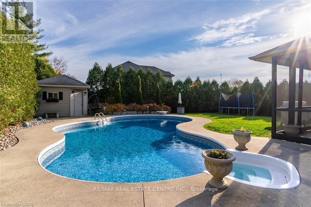 2 Irongate Drive, Brant (Paris), Ontario  N3L 4G4 - Photo 35 - X12830452