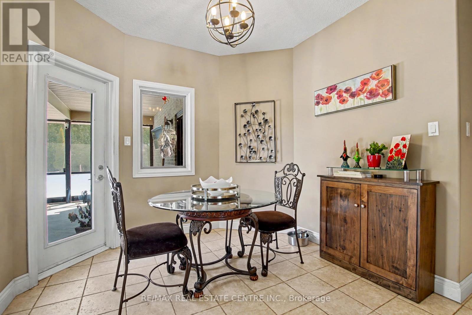 2 Irongate Drive, Brant (Paris), Ontario  N3L 4G4 - Photo 8 - X12830452