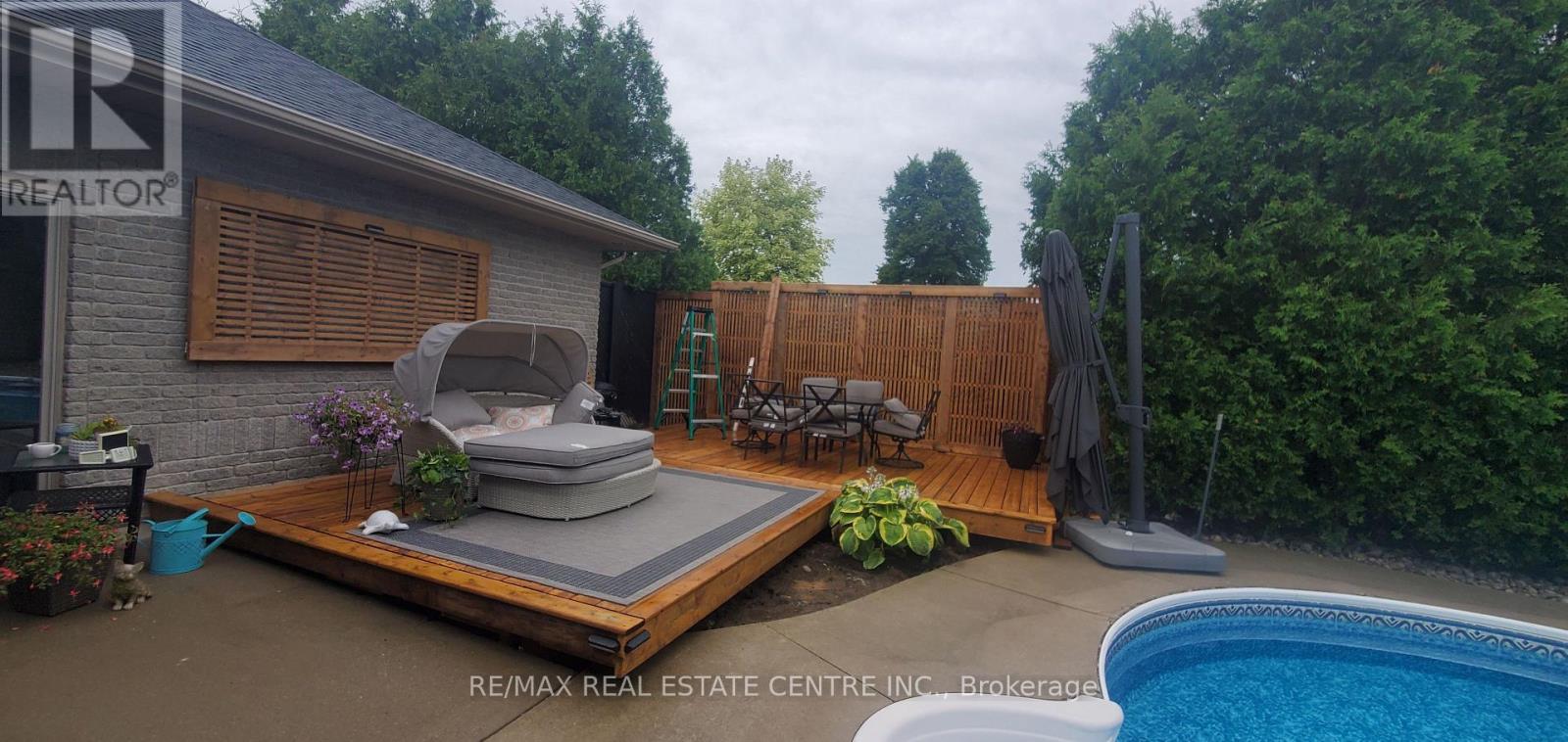 2 Irongate Drive, Brant (Paris), Ontario  N3L 4G4 - Photo 39 - X12830452