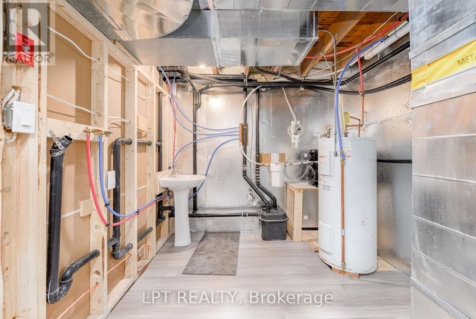 46 Young Street, Hastings Highlands, Ontario  K0L 2S0 - Photo 36 - X12852504