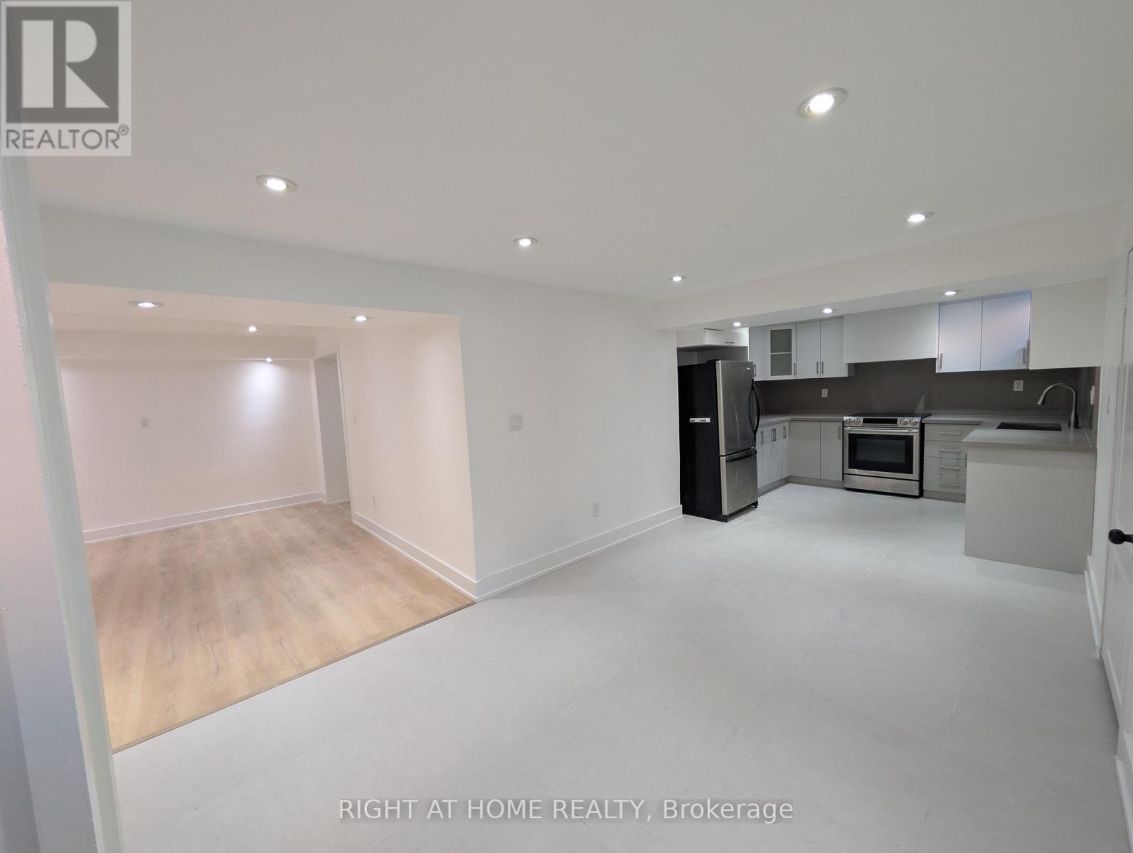 Basement - 27 Shale Drive, Ajax (Central West), Ontario  L1T 3V9 - Photo 3 - E12836872