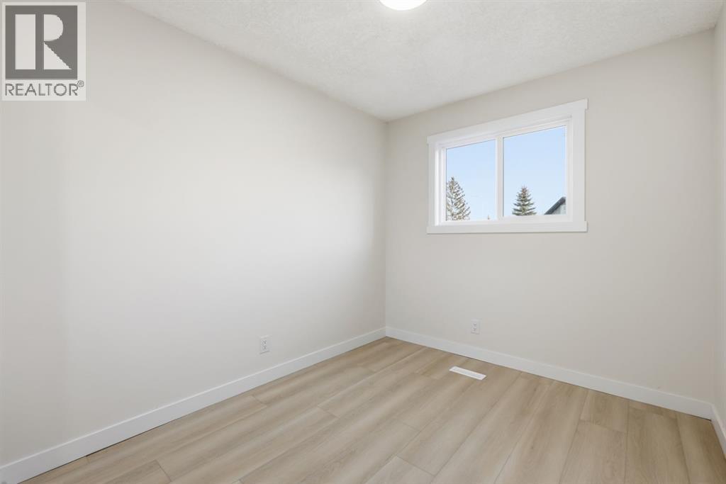 8426 Berkley Road Nw, Calgary, Alberta  T3K 1B4 - Photo 26 - A2283794