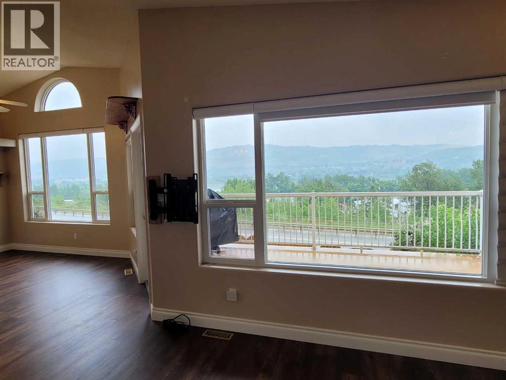 10606 90 Street, Peace River, Alberta  T8S 1P1 - Photo 11 - A2231034