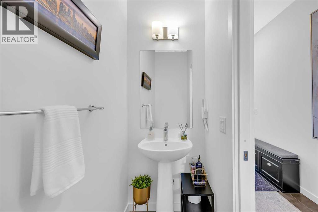 226 Auburn Crest Way Se, Calgary, Alberta  T3M 1T6 - Photo 3 - A2290225