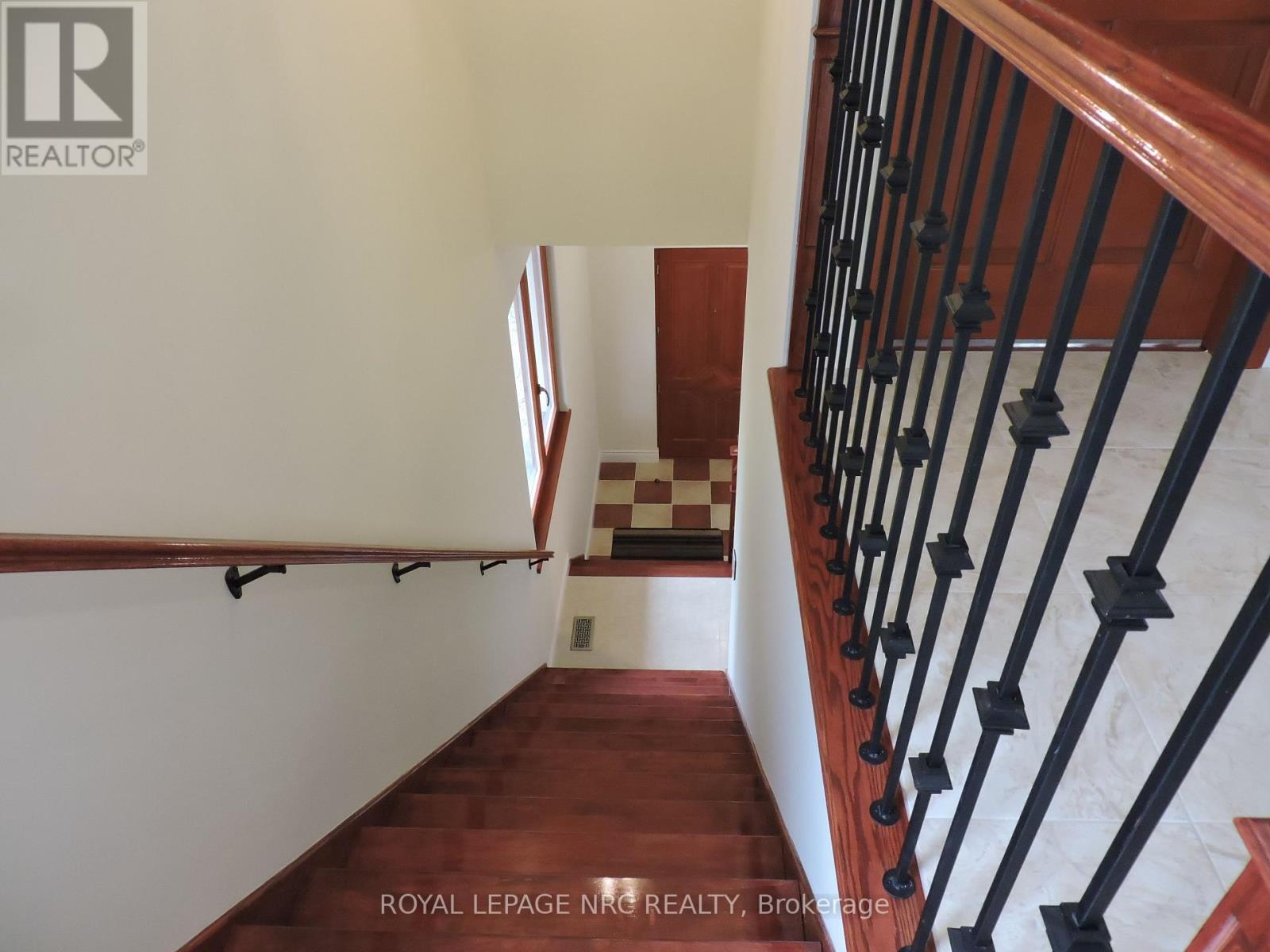 340 Oxford Avenue, Fort Erie (Crystal Beach), Ontario  L0S 1B0 - Photo 13 - X12852528