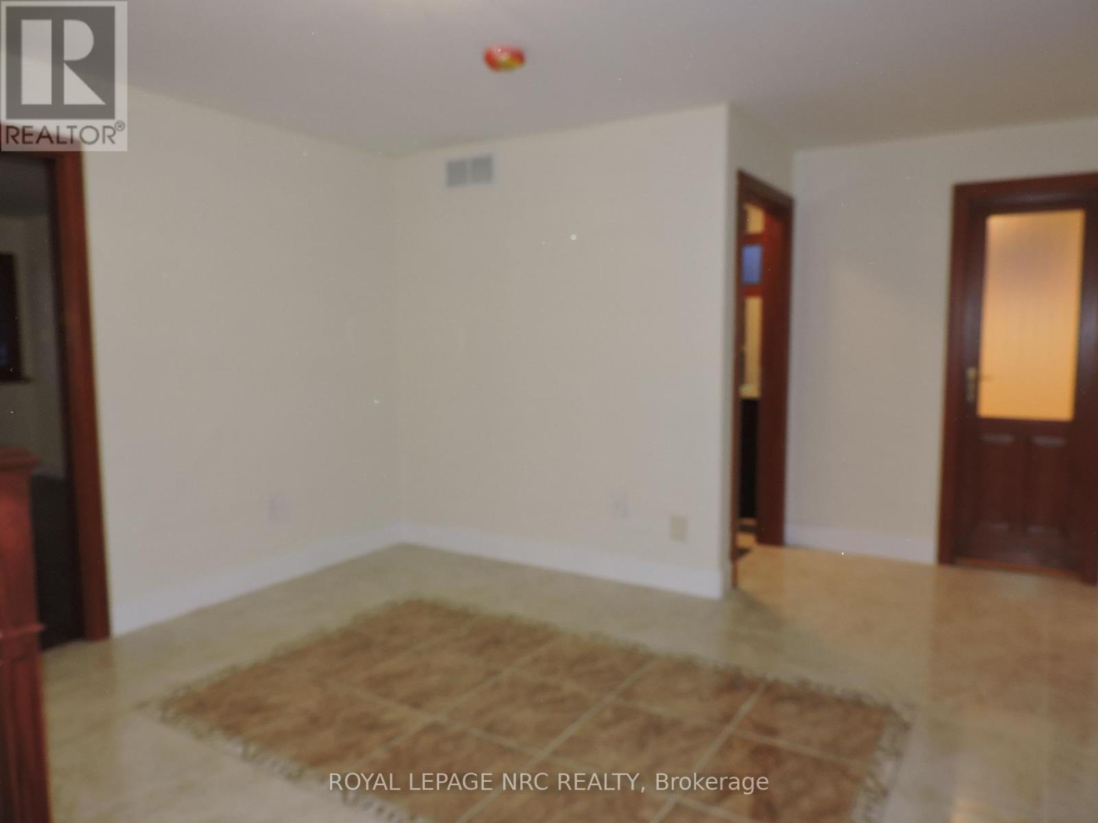 340 Oxford Avenue, Fort Erie (Crystal Beach), Ontario  L0S 1B0 - Photo 14 - X12852528