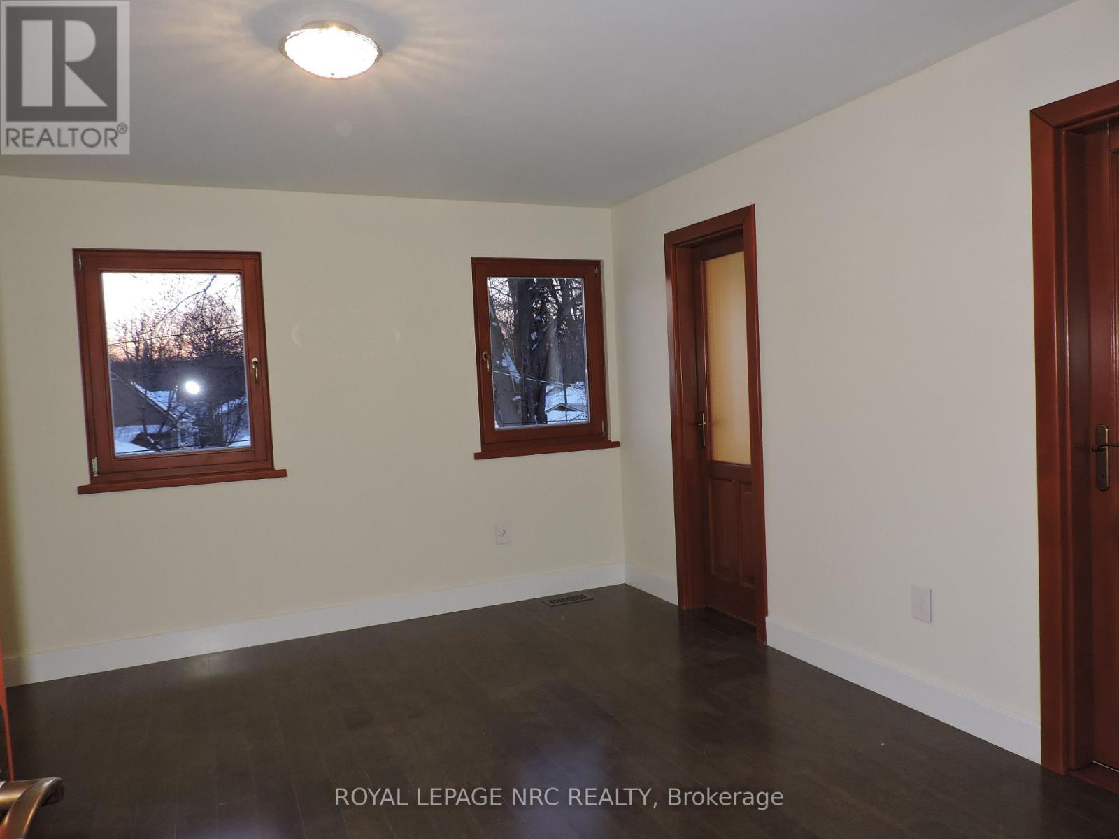 340 Oxford Avenue, Fort Erie (Crystal Beach), Ontario  L0S 1B0 - Photo 16 - X12852528