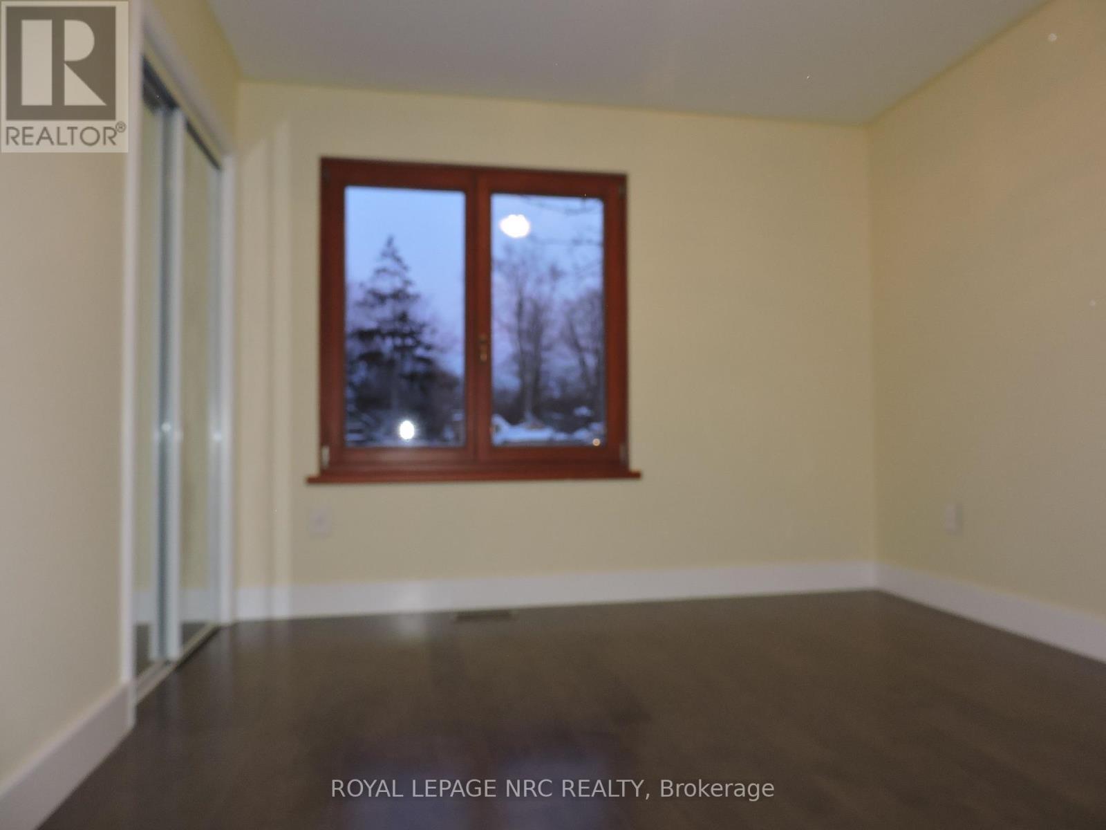 340 Oxford Avenue, Fort Erie (Crystal Beach), Ontario  L0S 1B0 - Photo 21 - X12852528