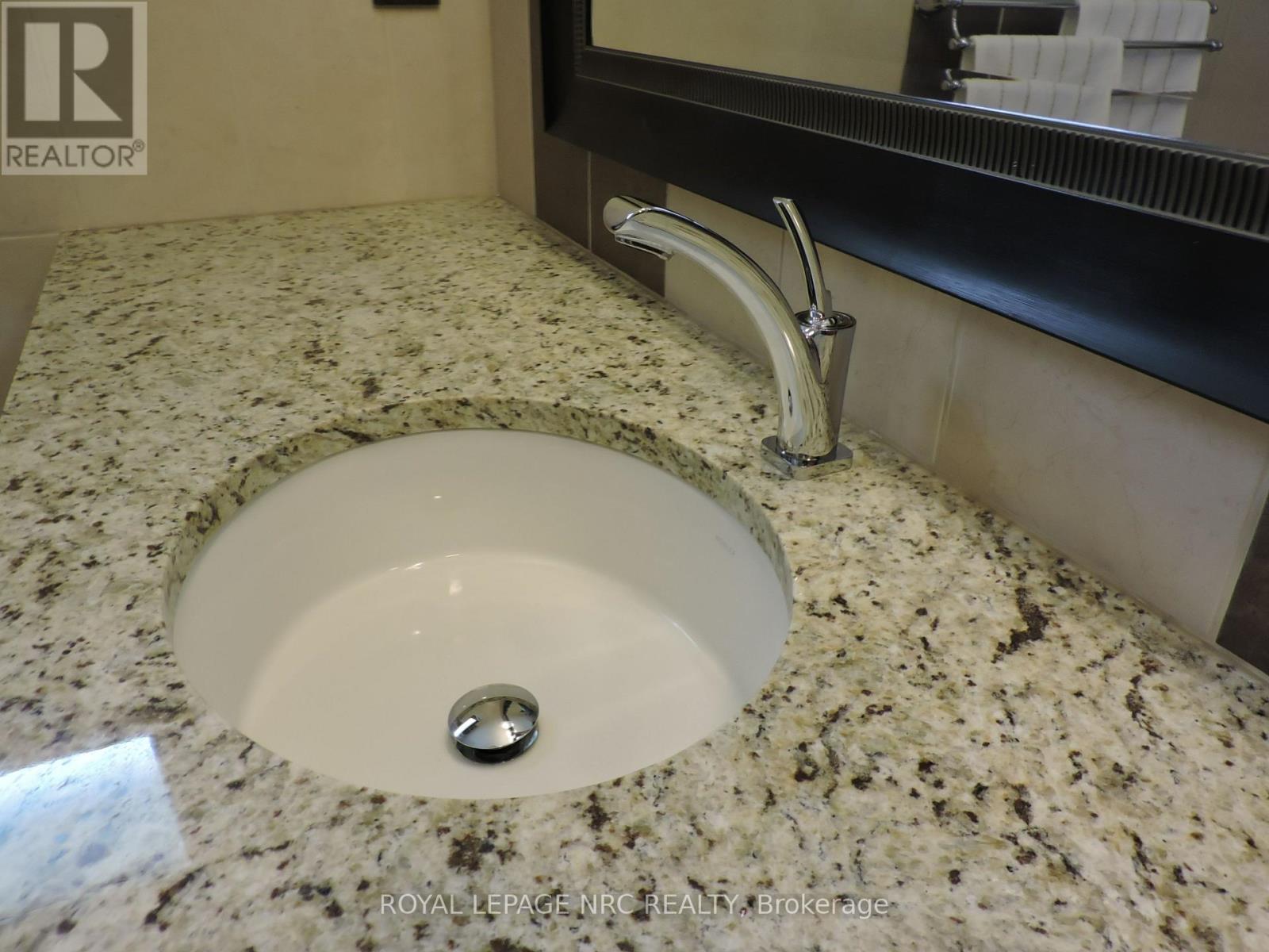 340 Oxford Avenue, Fort Erie (Crystal Beach), Ontario  L0S 1B0 - Photo 23 - X12852528