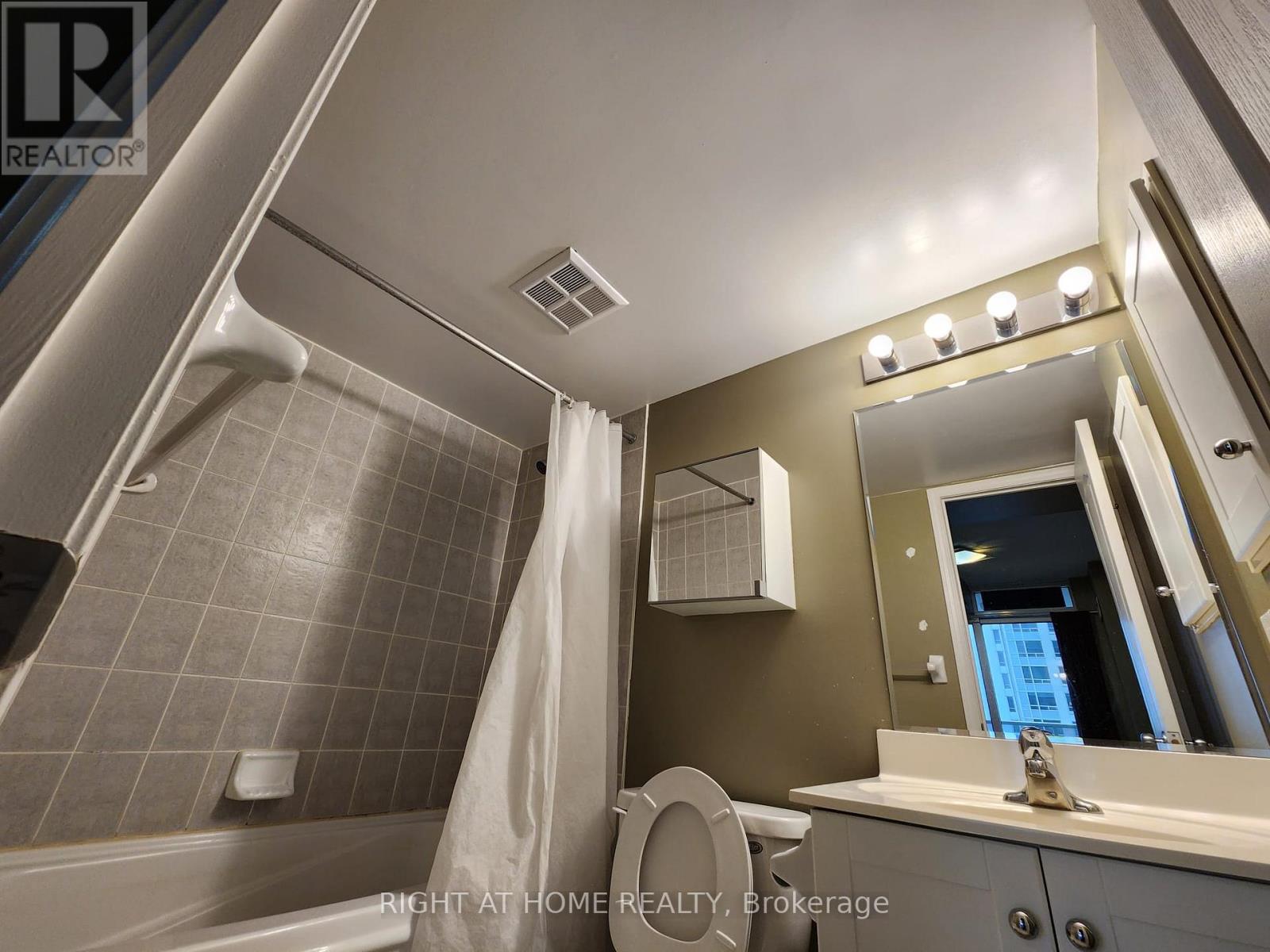 1708 - 8 Rean Drive, Toronto (Bayview Village), Ontario  M2K 3B9 - Photo 8 - C12847316