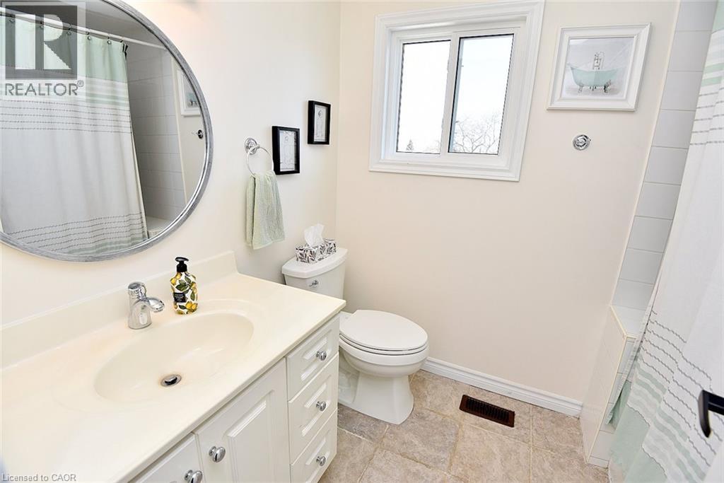 2414 Coventry Way, Burlington, Ontario  L7P 4M4 - Photo 33 - 40810000