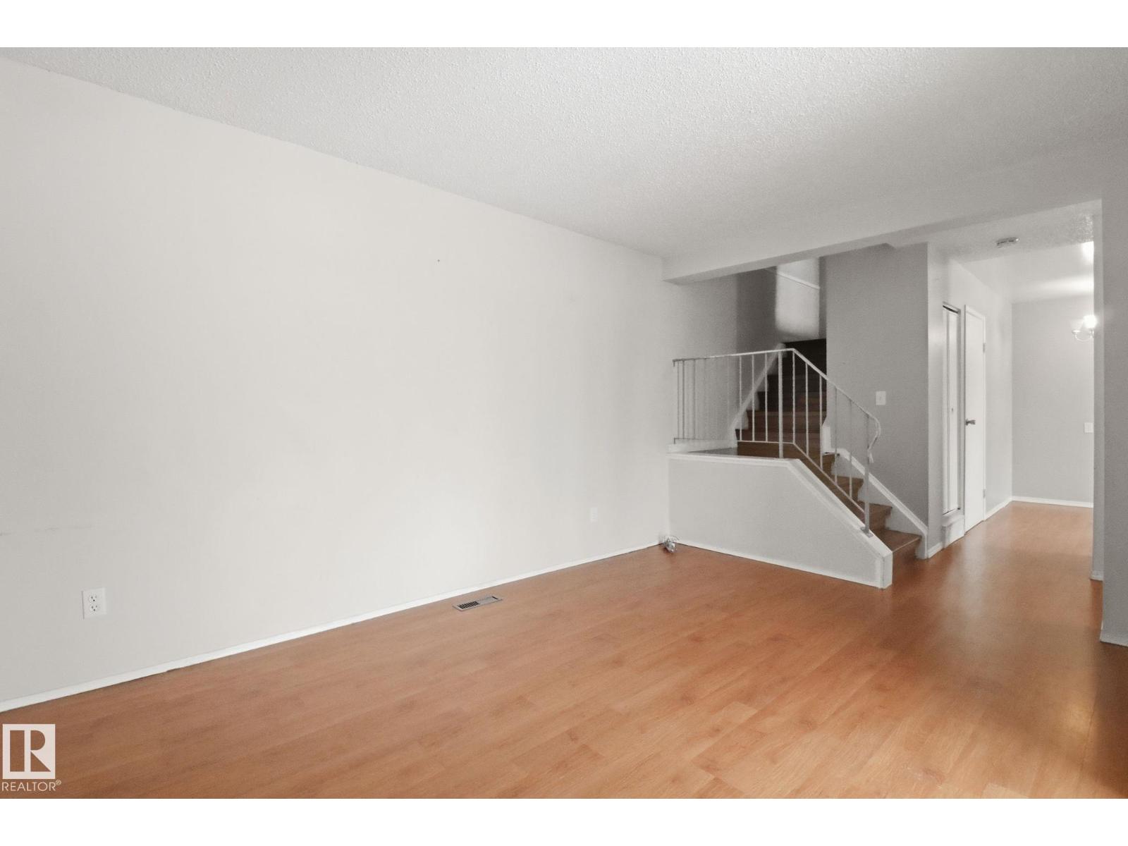 8149 27 Av Nw, Edmonton, Alberta  T6K 2Y5 - Photo 12 - E4476168