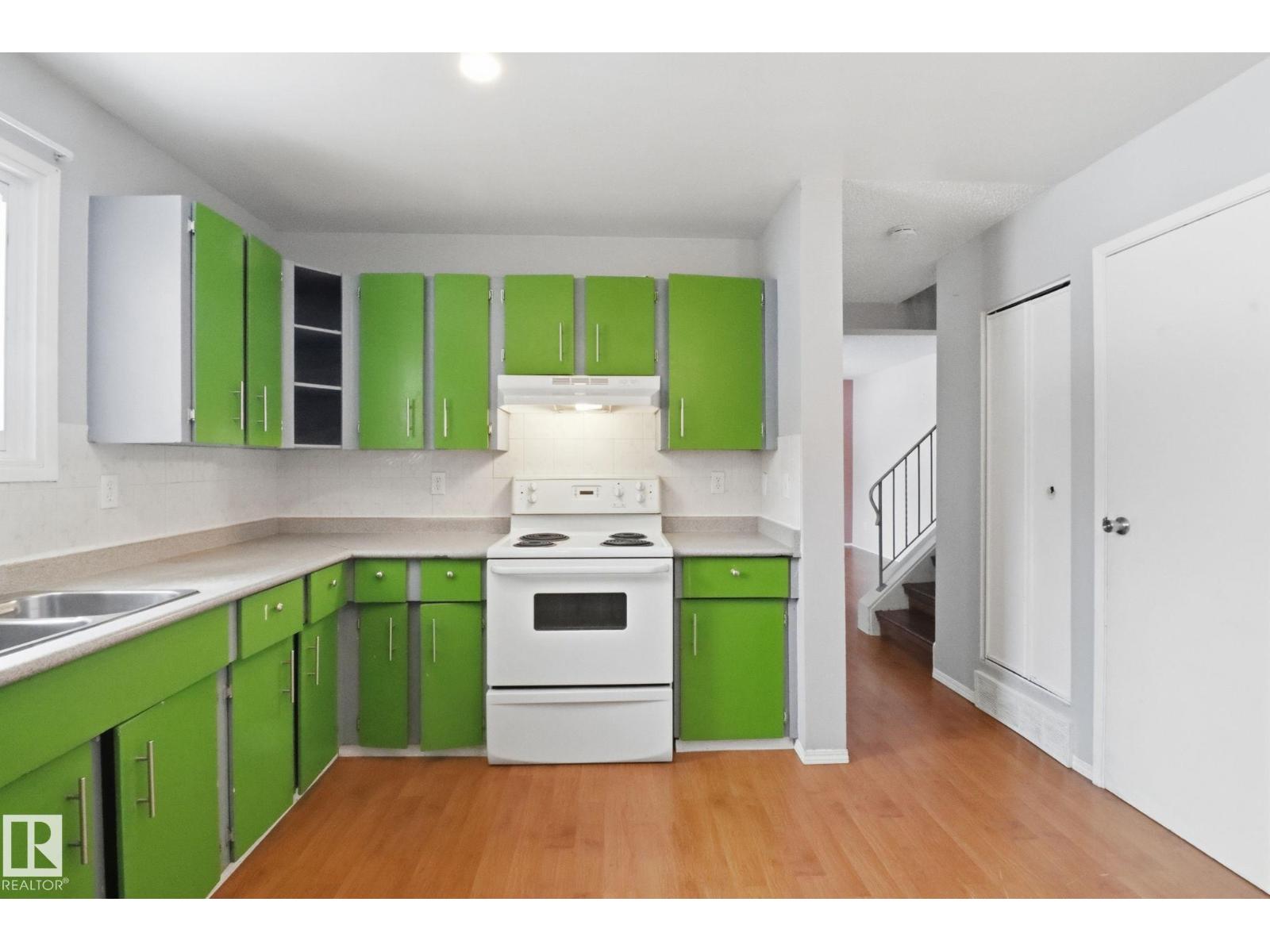 8149 27 Av Nw, Edmonton, Alberta  T6K 2Y5 - Photo 14 - E4476168