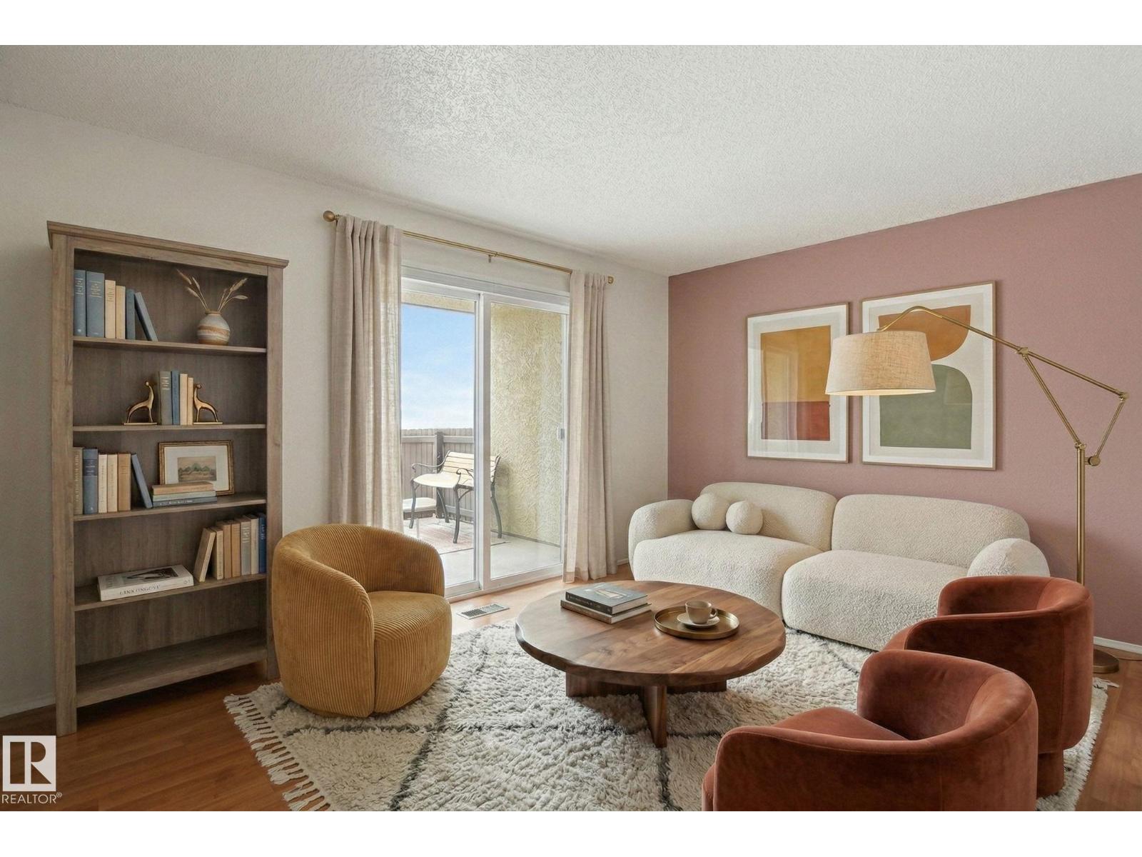 8149 27 Av Nw, Edmonton, Alberta  T6K 2Y5 - Photo 2 - E4476168