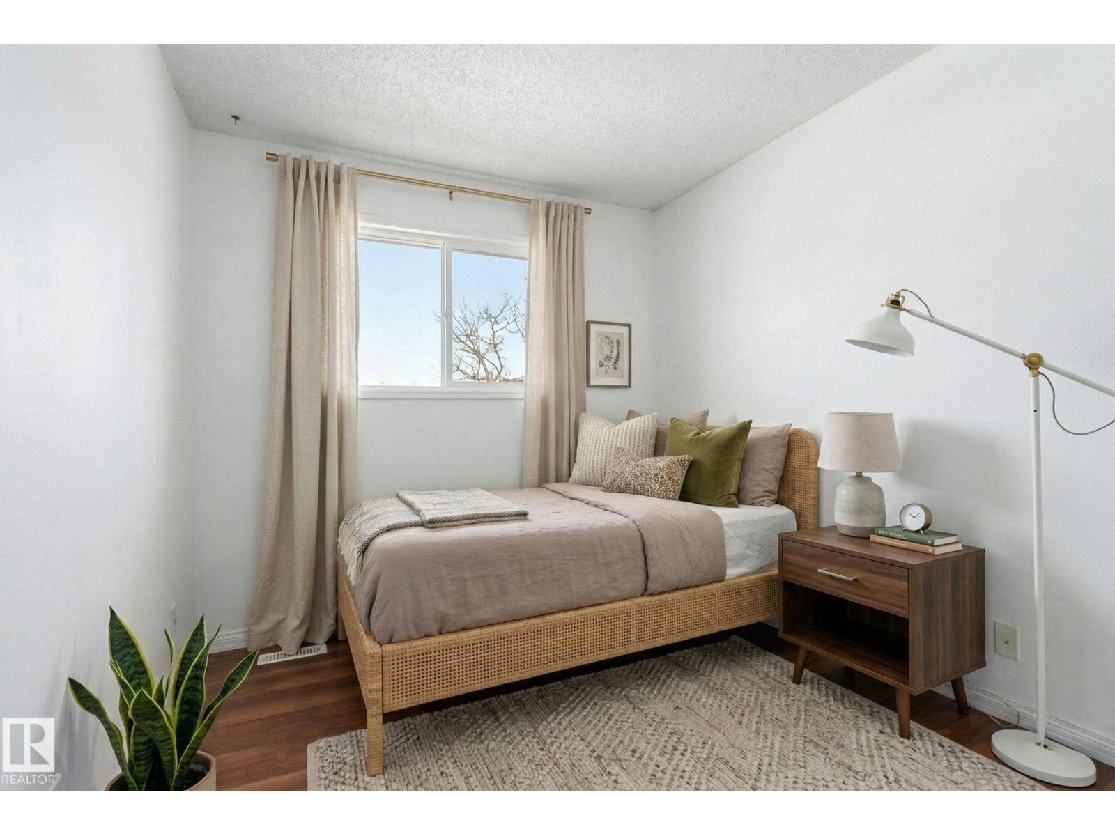 8149 27 Av Nw, Edmonton, Alberta  T6K 2Y5 - Photo 5 - E4476168