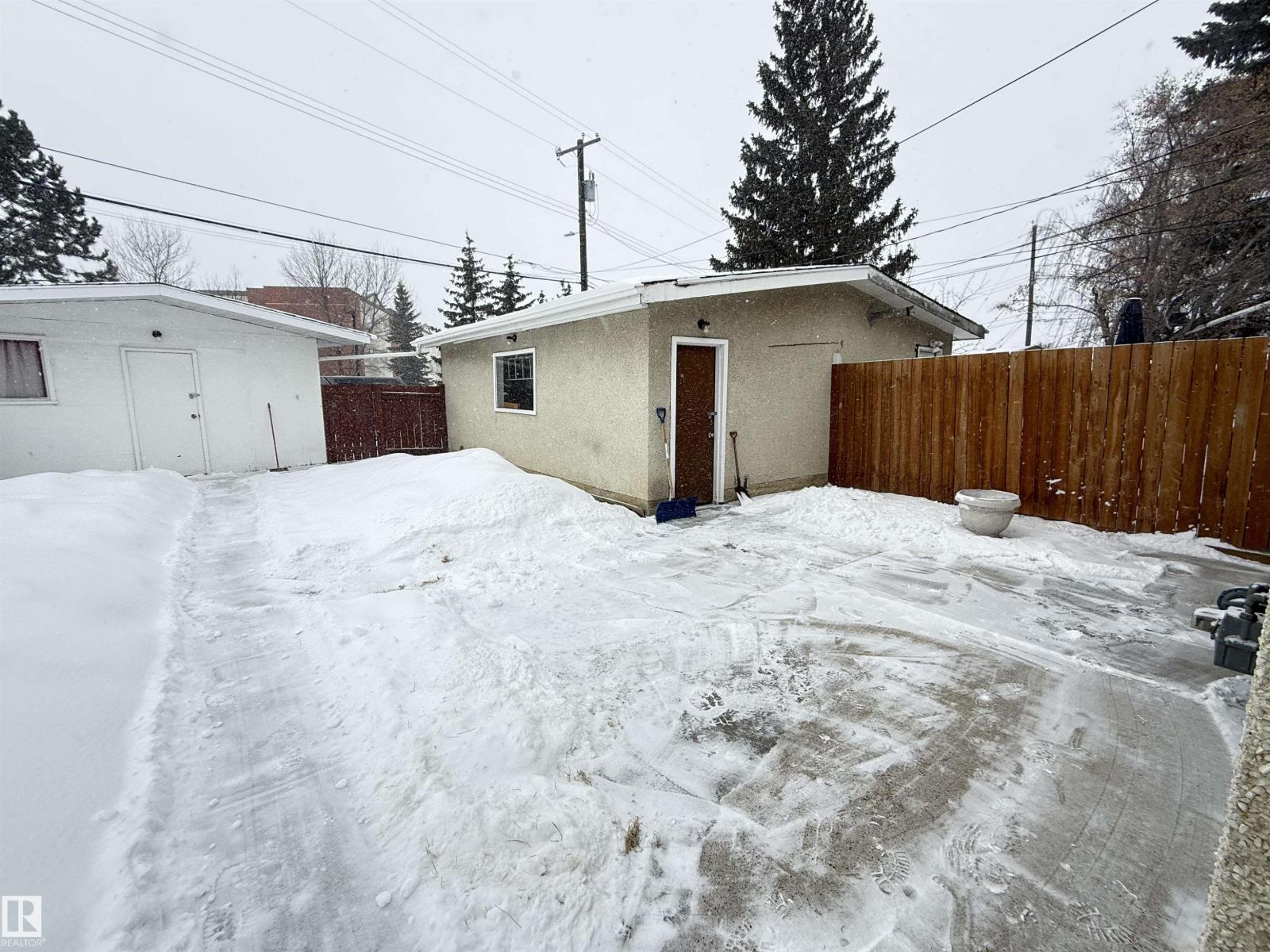 9034 60 St Nw, Edmonton, Alberta  T6B 1M8 - Photo 2 - E4476169