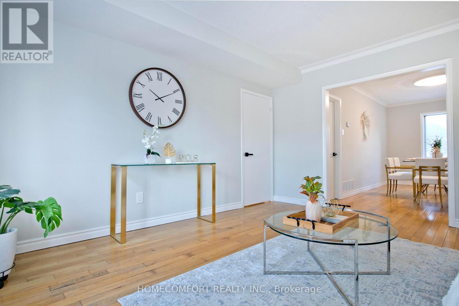 55 Lanark Avenue, Toronto (Oakwood Village), Ontario  M6C 2B5 - Photo 3 - C12852522