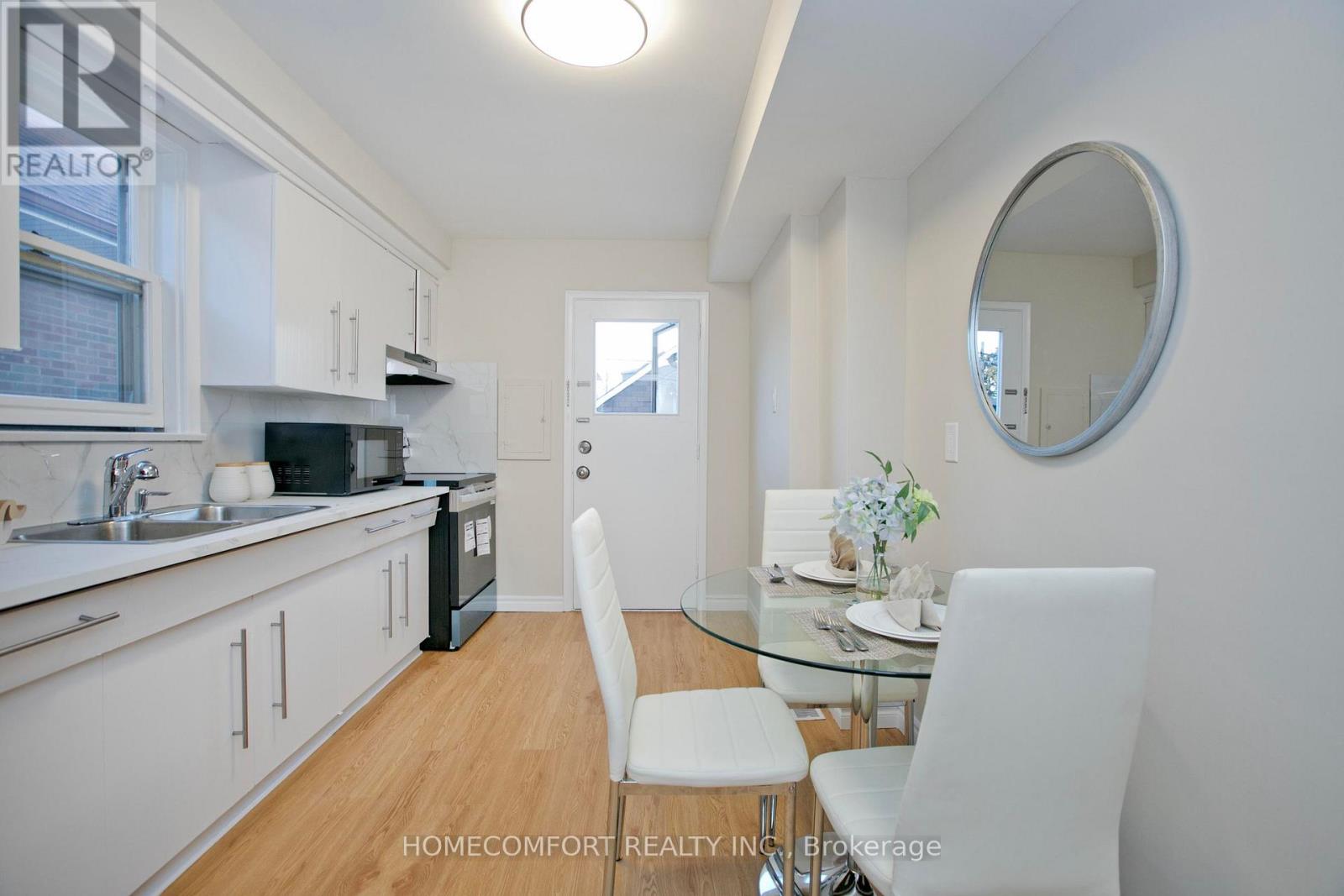 55 Lanark Avenue, Toronto (Oakwood Village), Ontario  M6C 2B5 - Photo 6 - C12852522