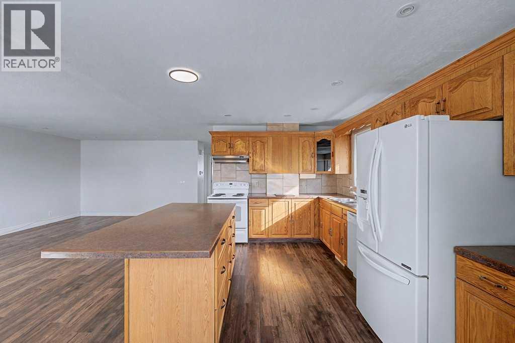 1607 Marlyn Way Ne, Calgary, Alberta  T2A 3K8 - Photo 11 - A2290581