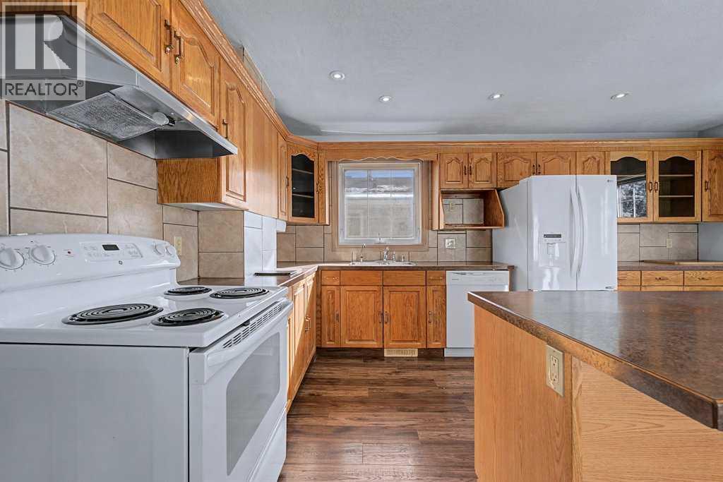 1607 Marlyn Way Ne, Calgary, Alberta  T2A 3K8 - Photo 13 - A2290581