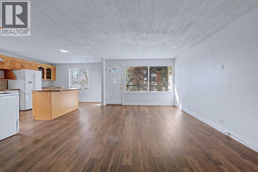 1607 Marlyn Way Ne, Calgary, Alberta  T2A 3K8 - Photo 7 - A2290581