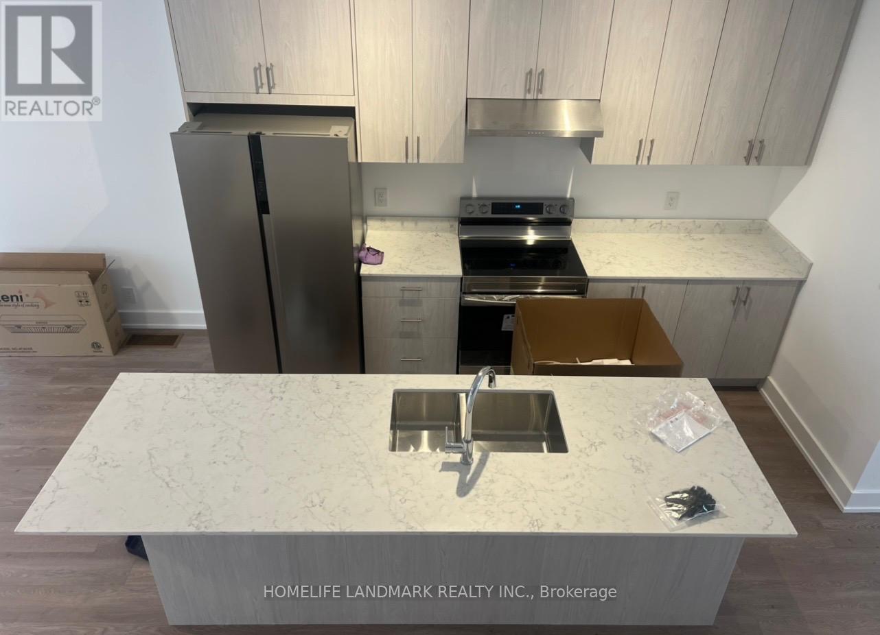 2 Chestnut Court, Aurora, Ontario  L4G 4A4 - Photo 2 - N12852524