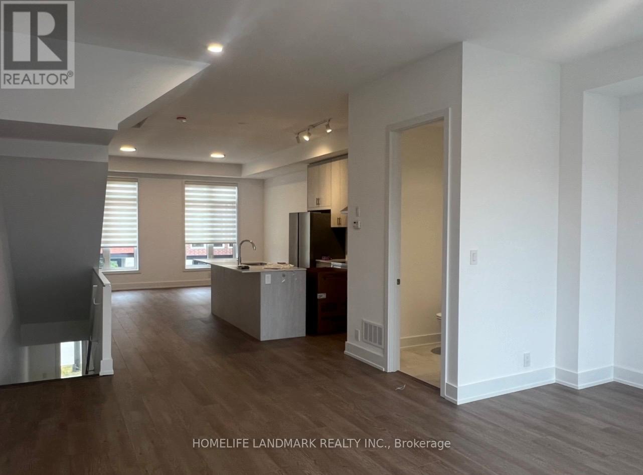 2 Chestnut Court, Aurora, Ontario  L4G 4A4 - Photo 8 - N12852524