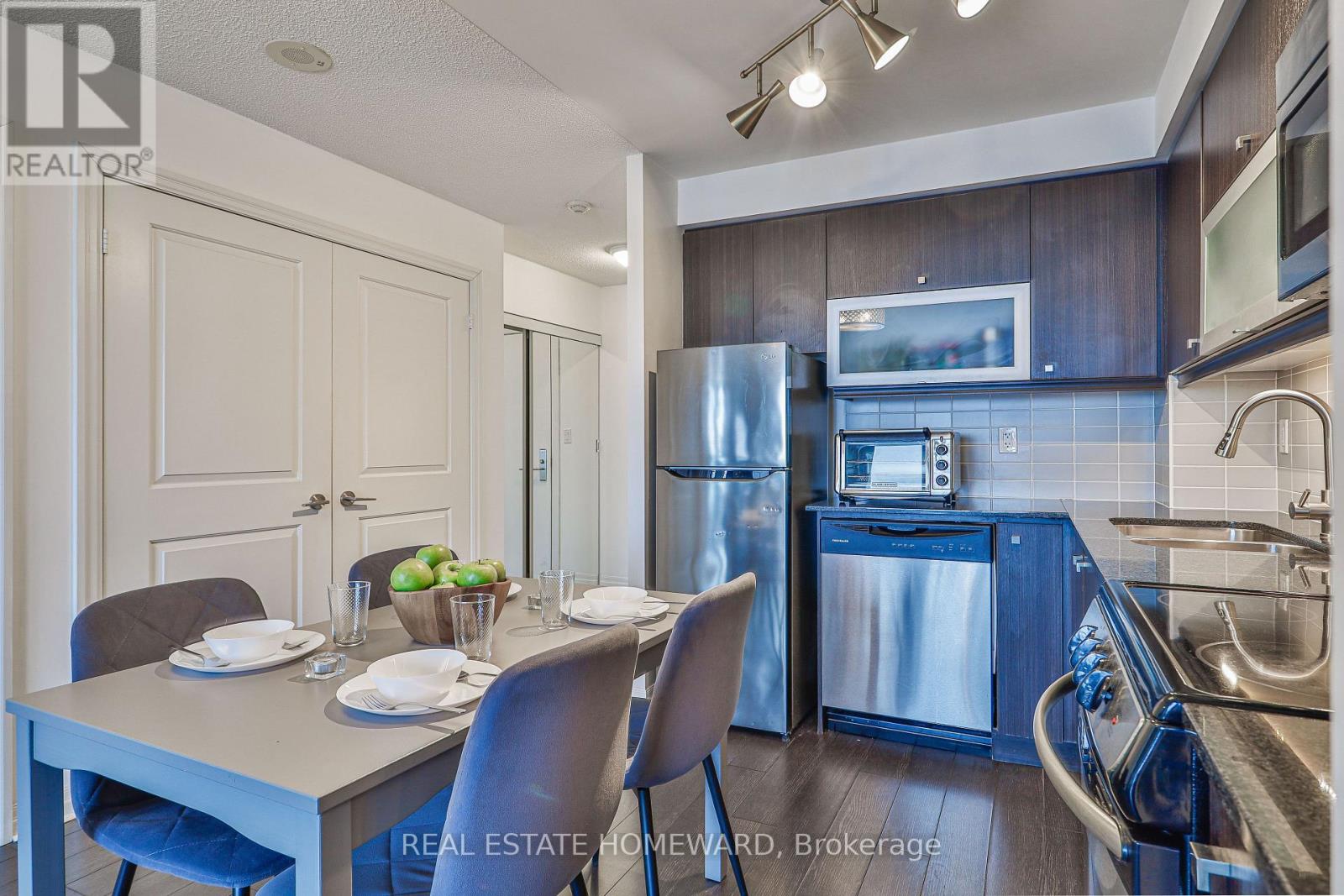 2806 - 2015 Sheppard Avenue E, Toronto (Henry Farm), Ontario  M2J 1W6 - Photo 9 - C12810420