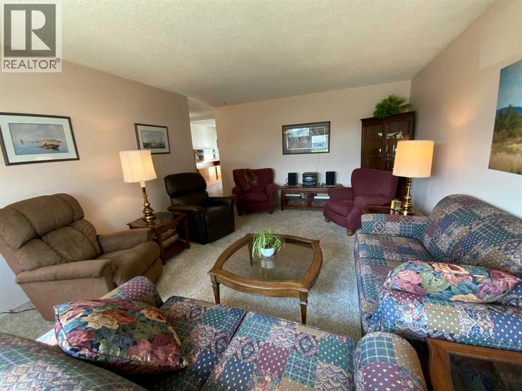 5104 40 Street, Innisfail, Alberta  T4G 1H8 - Photo 5 - A2290106