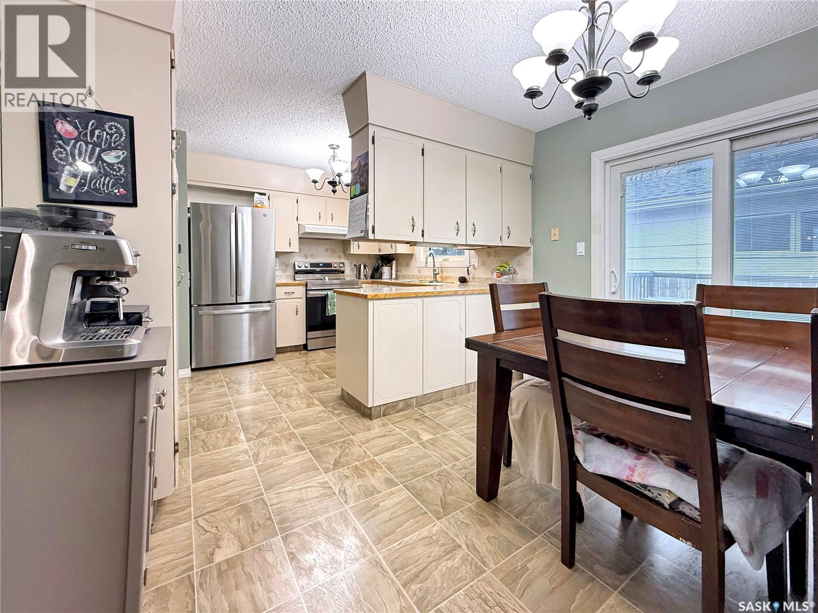 434 Colonel Otter Drive, Swift Current, Saskatchewan  S9H 4P6 - Photo 6 - SK029342