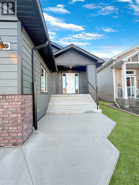 320 Greenwood Place, Coalhurst, Alberta  T0L 0V2 - Photo 3 - A2285573