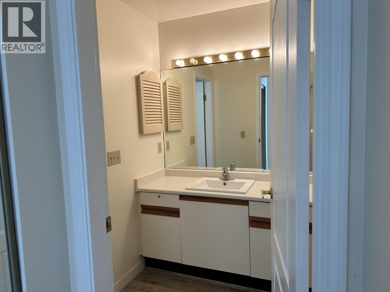 310 7580 Minoru Boulevard, Richmond, British Columbia  V6Y 1Z5 - Photo 19 - R3096497