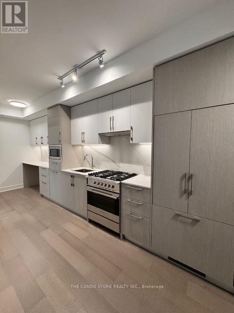 606 - 8 Manor Road W, Toronto (Yonge-Eglinton), Ontario  M4S 0E6 - Photo 2 - C12745944