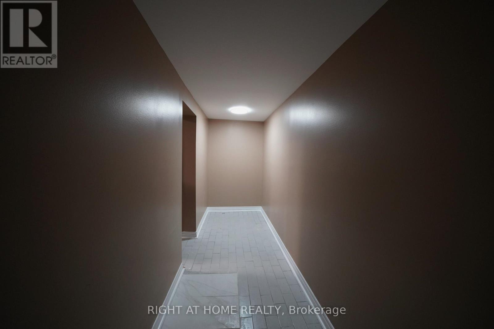 Basement - 35 Beckett (Baseement) Avenue, Toronto (Rustic), Ontario  M6L 2B3 - Photo 11 - W12764598