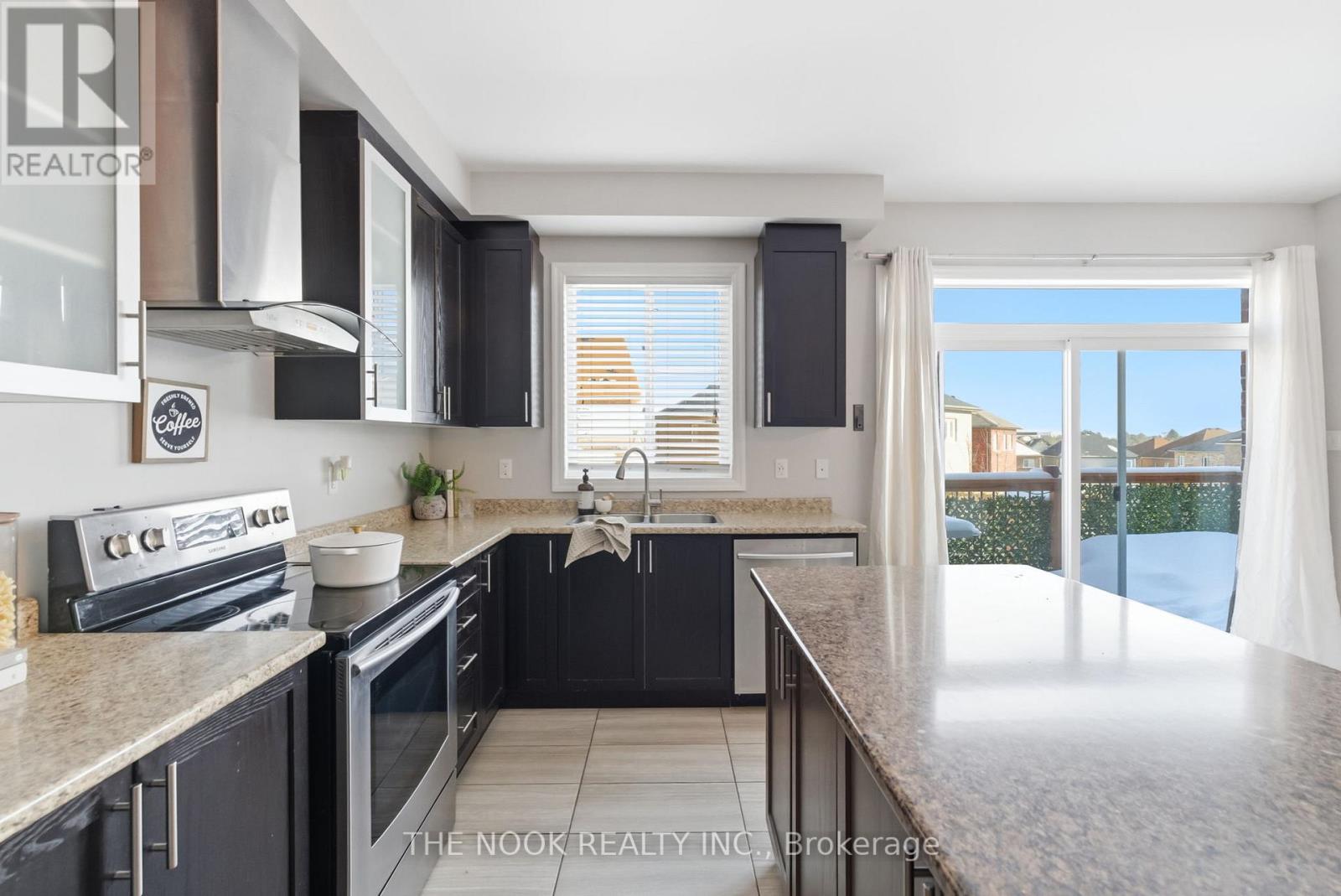 2507 Standardbred Drive, Oshawa (Windfields), Ontario  L1H 7K4 - Photo 9 - E12852562