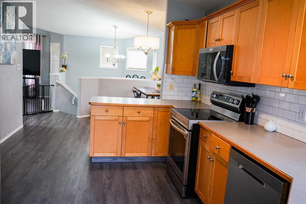 149 Peigan Court W, Lethbridge, Alberta  T1K 7N2 - Photo 4 - A2289881