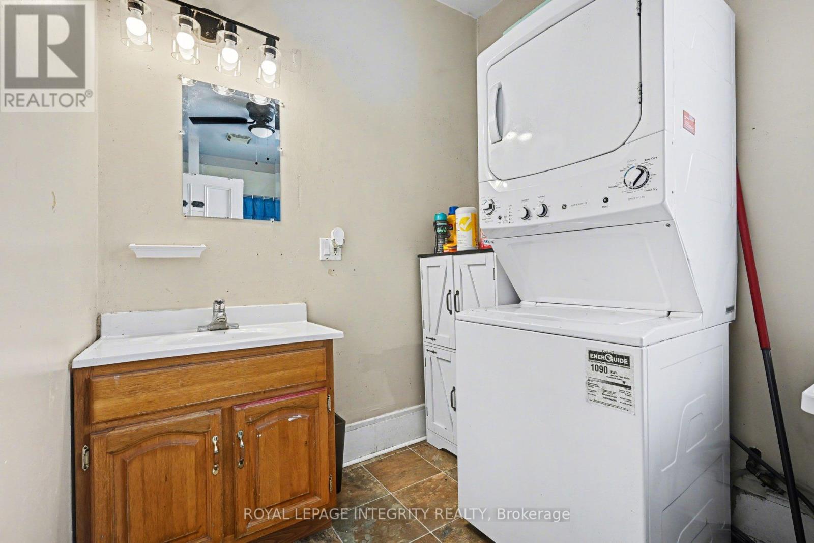 15 Daniel Street N, Arnprior, Ontario  K7S 2K4 - Photo 12 - X12852570