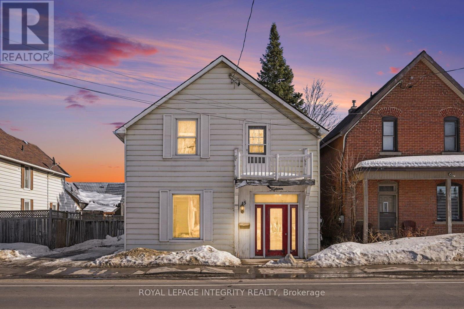 15 Daniel Street N, Arnprior, Ontario  K7S 2K4 - Photo 2 - X12852570